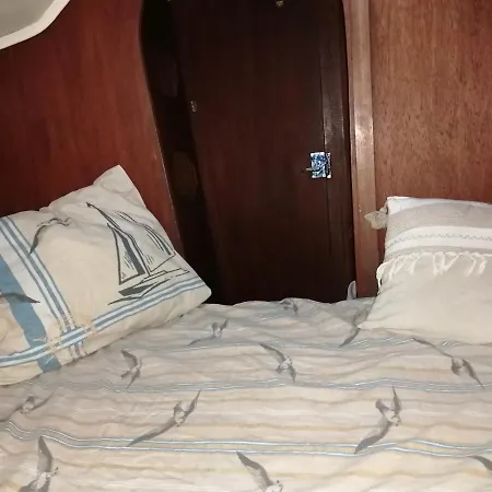 Voilier De Charme A Quai * Saint-Raphaël